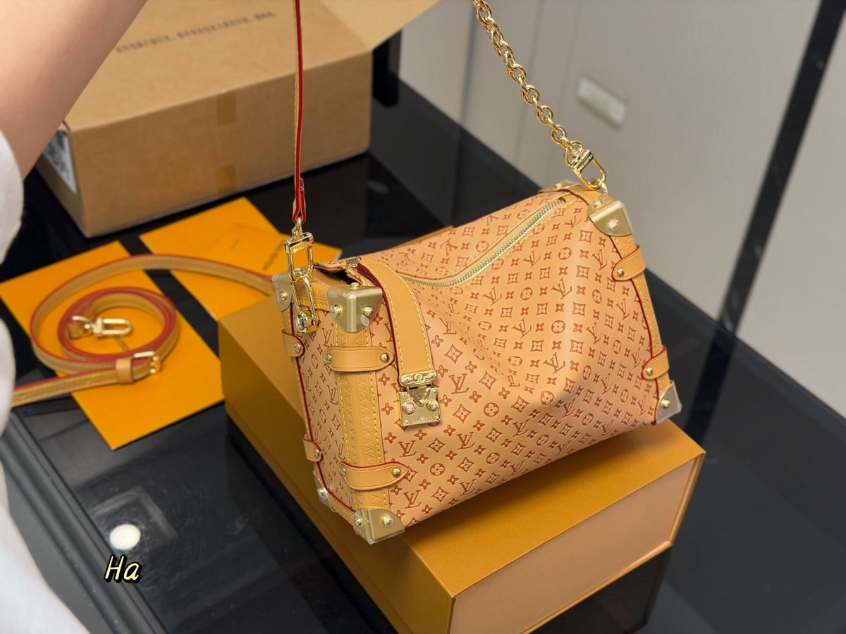 High-End Women's Fashion Handbags-25