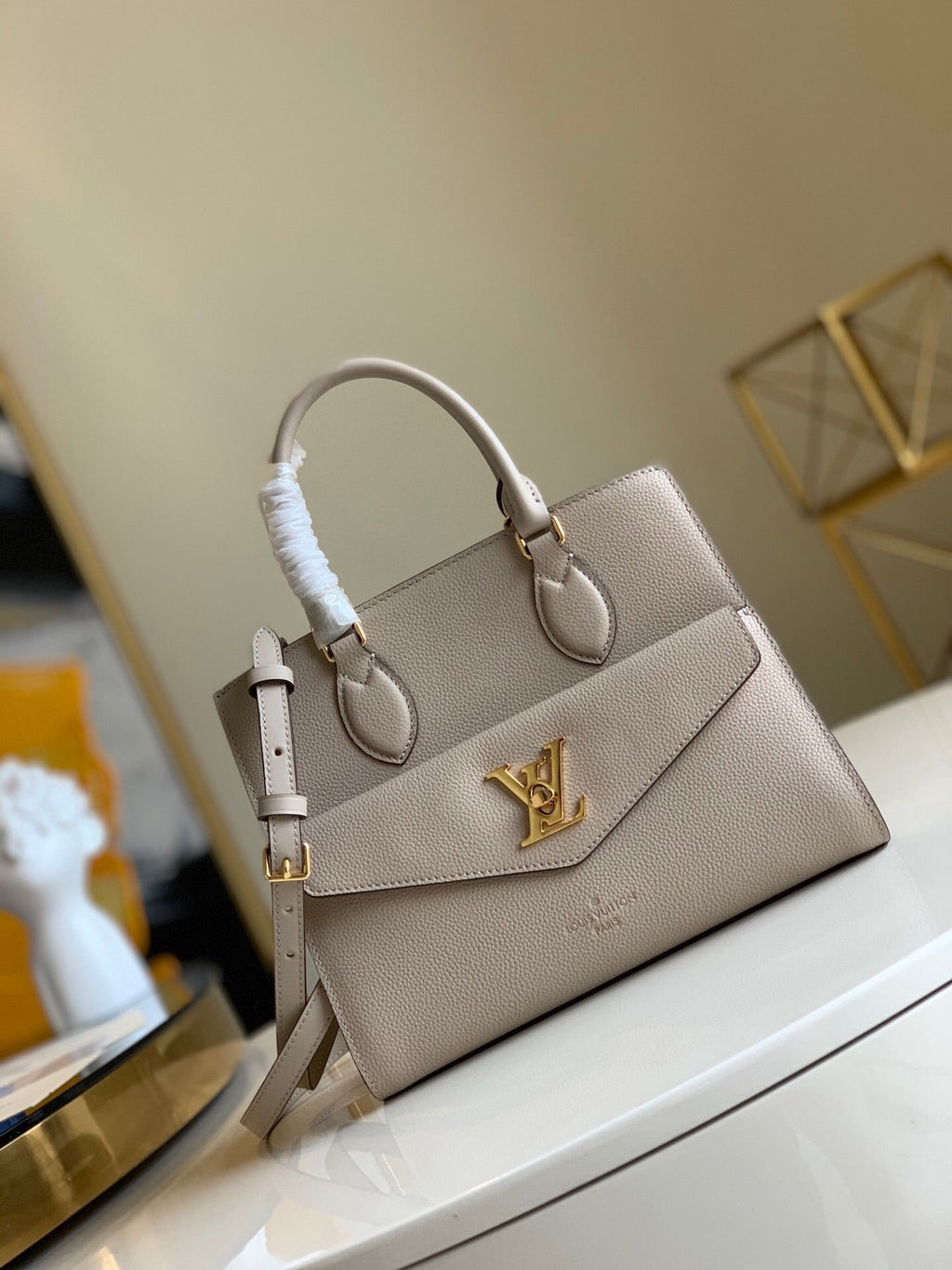 handbag day bag cream